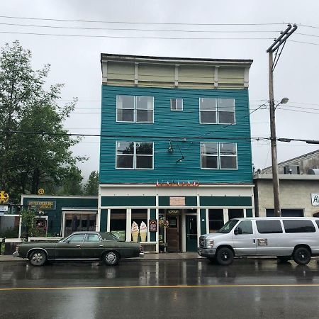 Historic Hotel Bayview Stewart Bagian luar foto