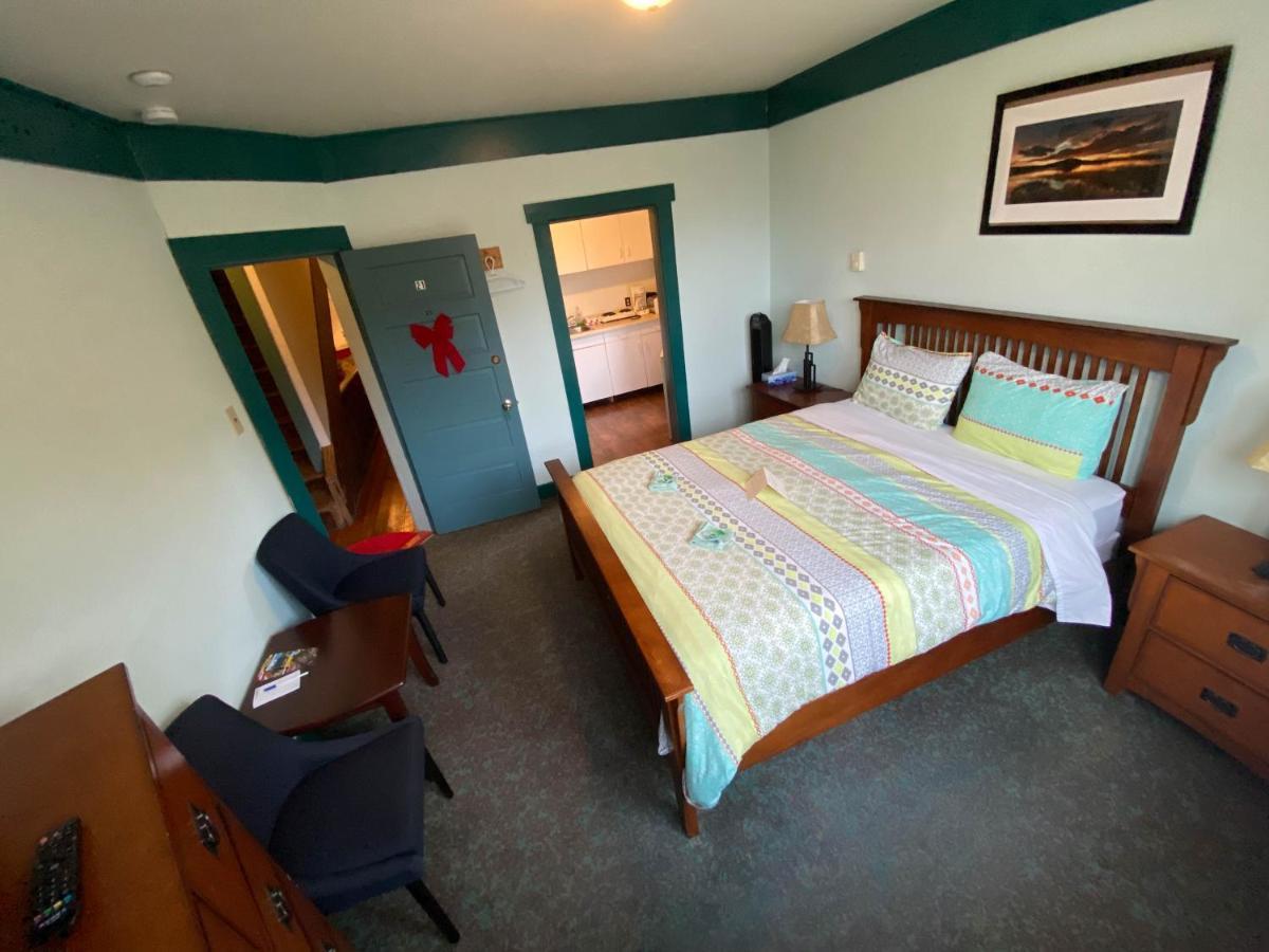 Historic Hotel Bayview Stewart Bagian luar foto