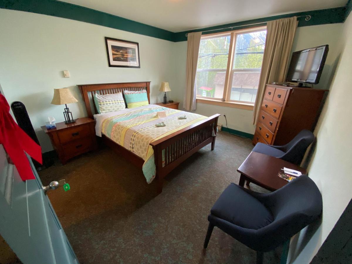 Historic Hotel Bayview Stewart Bagian luar foto
